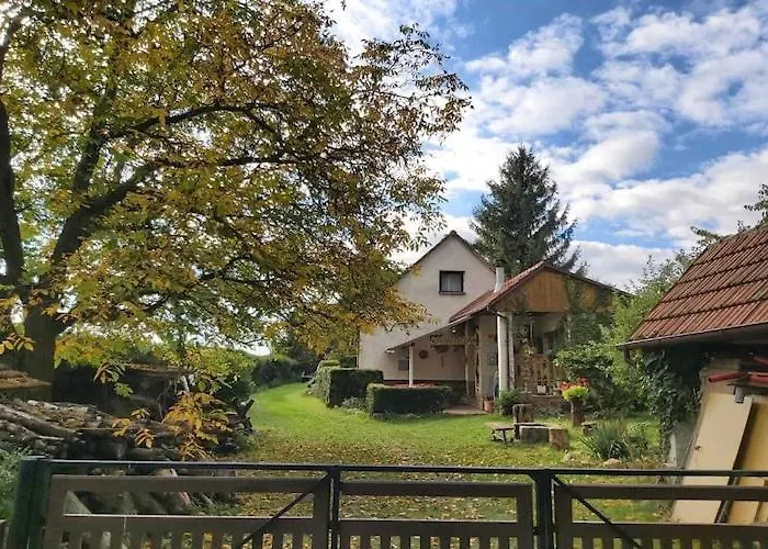 Outdoor Adventure & Relaxation 度假居 Svinarov