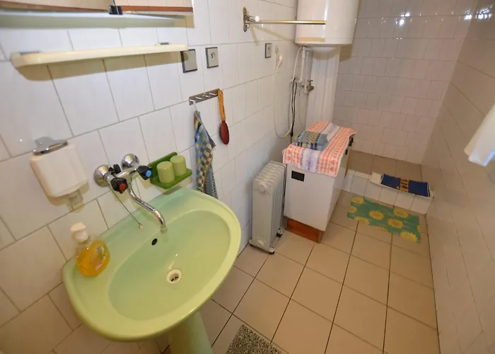 Outdoor Adventure & Relaxation * Svinarov