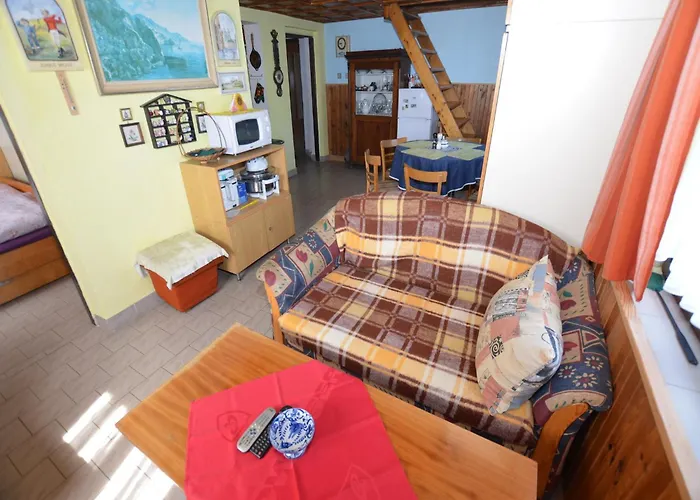 Outdoor Adventure & Relaxation 度假居 *