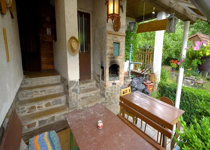 度假居 Outdoor Adventure & Relaxation